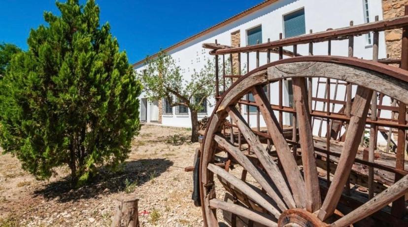 Alojamiento Rural La Granja De Las Monjas Jaén Exterior photo